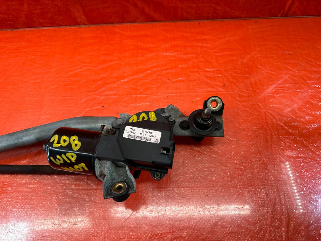 96 00 HONDA CIVIC   WINDSHIELD WIPER MOTOR AND WIPER LINKAGE COMBO   OEM #2084