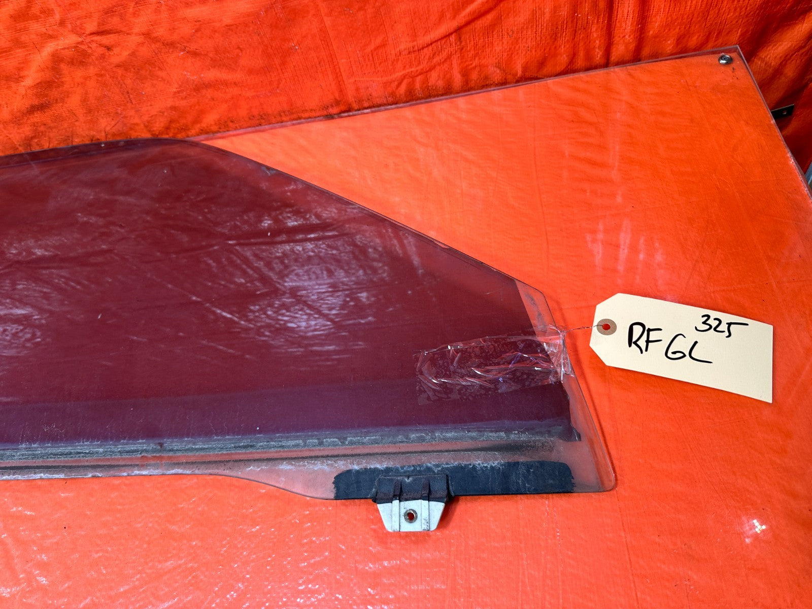 90 91 HONDA CIVIC HATCHBACK   PASSENGER RIGHT FRONT DOOR GLASS WINDOW OEM 3255