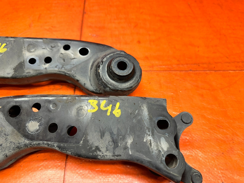 03-08 NISSAN 350Z REAR SUBFRAME MOUNT BRACKETS STAY PAIR LEFT RIGHT OEM #3464