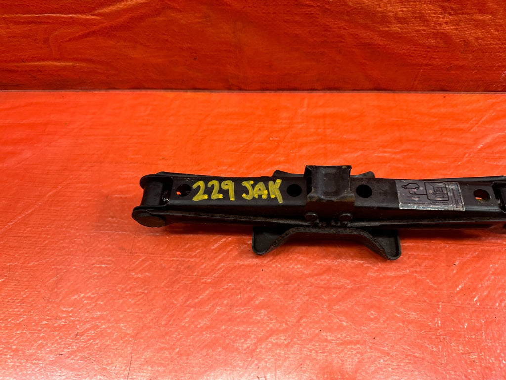 94 01 ACURA INTEGRA   SPARE TIRE PANTOGRAPH / SCISSOR JACK   OEM #2294