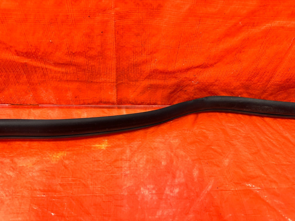 04 08 ACURA TSX   RIGHT FRONT DOOR TO CHASSIS WEATHER STRIP OPEN TRIM OEM #27512
