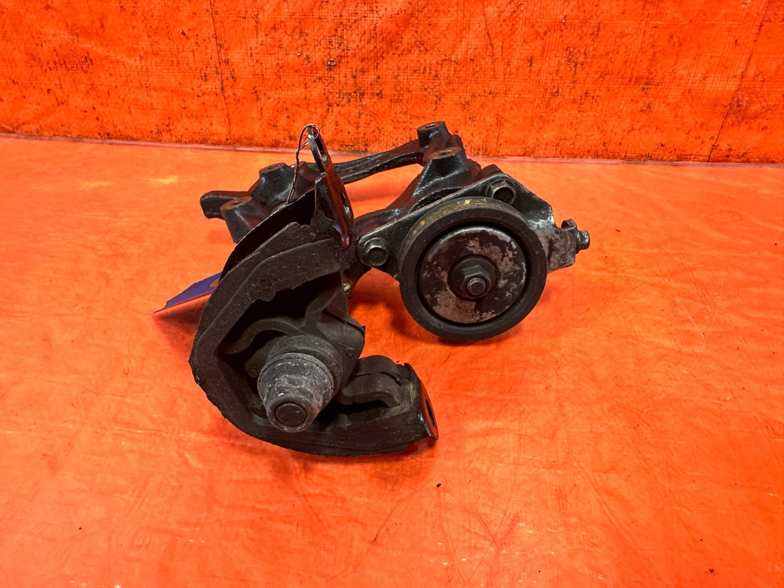 92 95 HONDA CIVIC   D SERIES D15 D16   AC COMPRESSOR BRACKET   OEM #3273