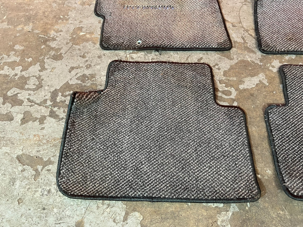 94 01 ACURA INTEGRA 4 DOOR ONLY FULL FLOOR MAT SET FRONT REAR LEFT RIGHT OEM 1483