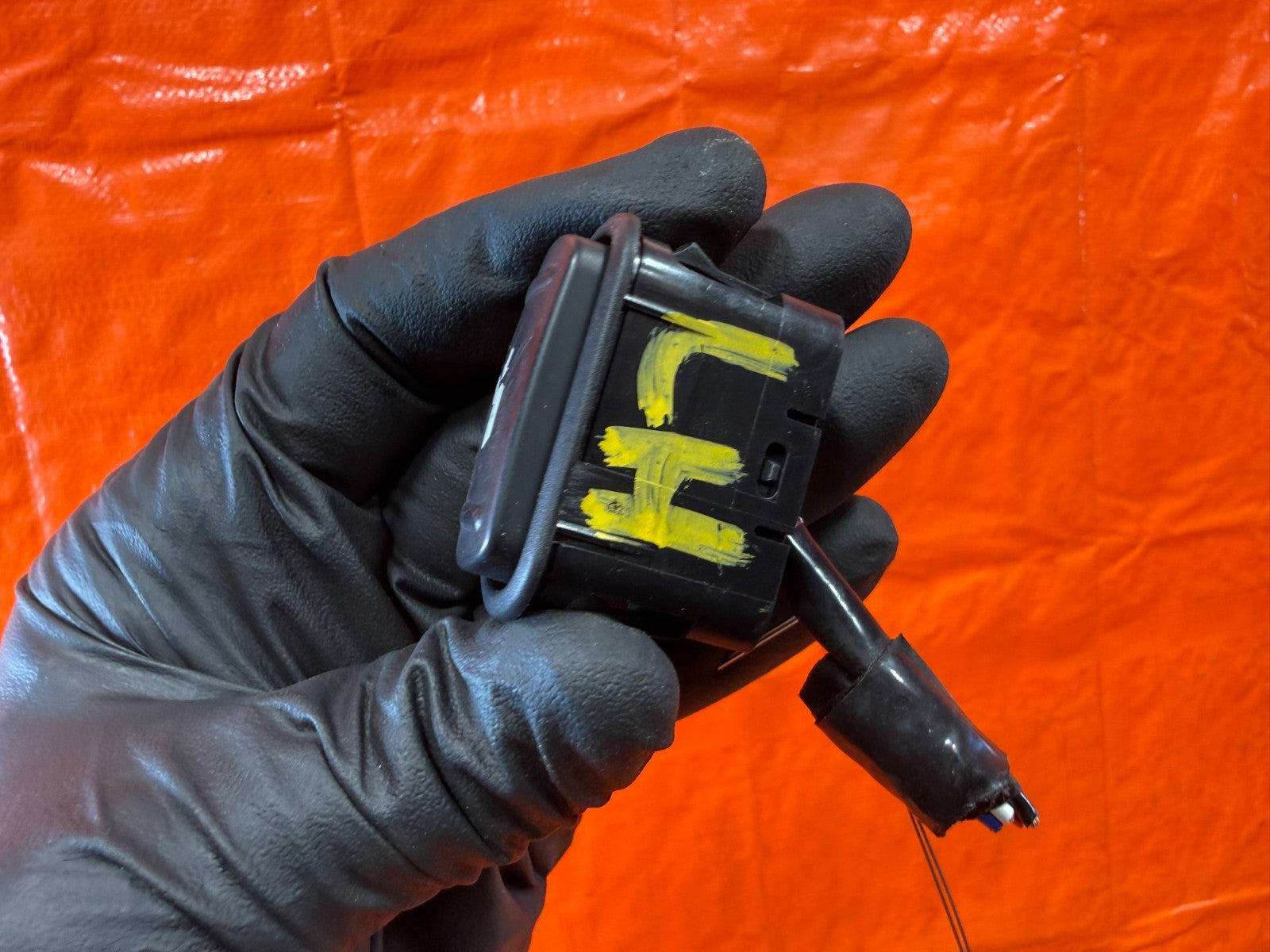 08 15 INFINITI G37 & Q60    2D COUPE   LEFT SEAT RECLINE SWITCH   OEM #3287
