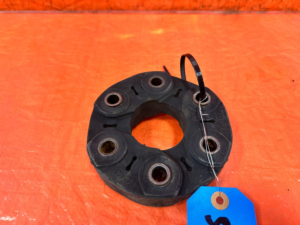 13 16 HYUNDAI GENESIS COUPE 3.8L   DRIVESHAFT BUSHING   OEM #3273