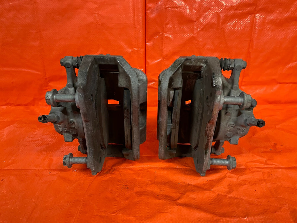 15 19 MERCEDES BENZ C300   FRONT BRAKE CALIPER SET CALIPERS   NON SPORT PKG OEM5