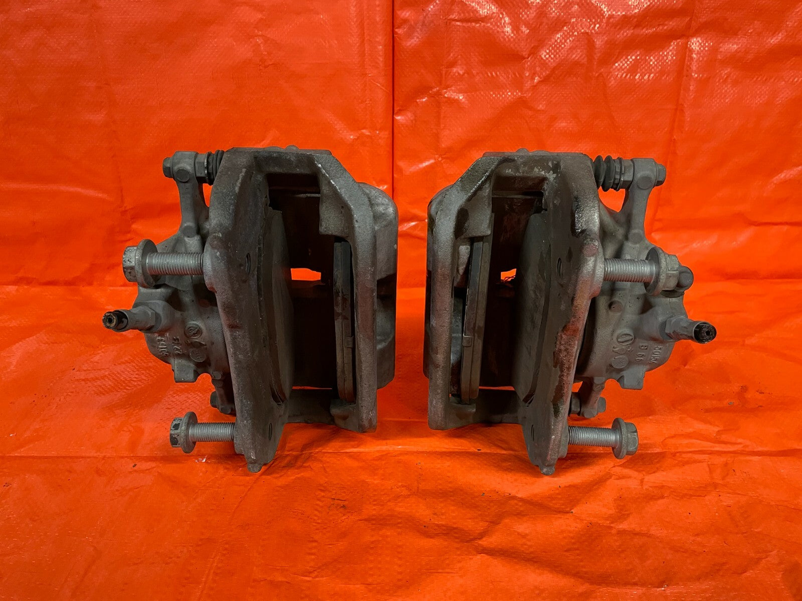 15 19 MERCEDES BENZ C300   FRONT BRAKE CALIPER SET CALIPERS   NON SPORT PKG OEM5