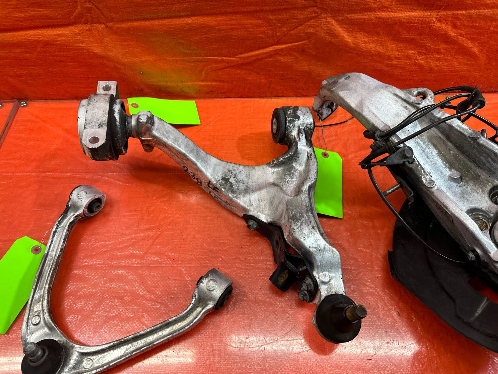 09 13 INFINITI G37 4D   RWD   LEFT FRONT SPINDLE W/ UPPER & LOWER CONTROL ARMS19