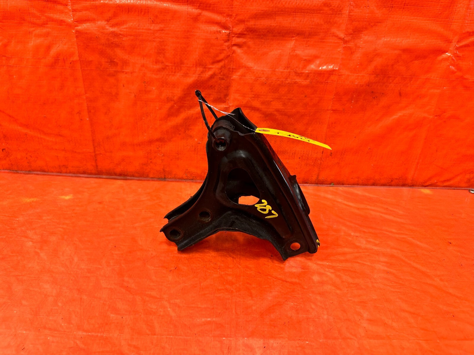 96 00 HONDA CIVIC EX COUPE   REAR TRANSMISSION BRACKET   AUTOMATIC AUTO A/T #2871