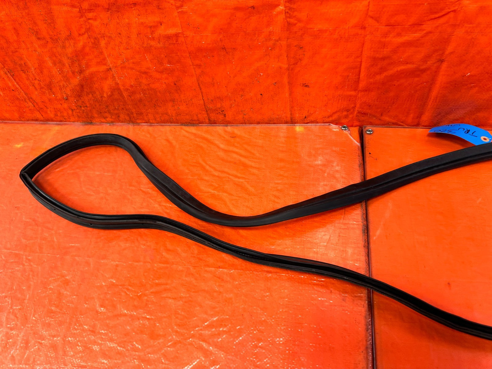08 15 INFINITI G37 & Q60    2D COUPE   REAR TRUNK WEATHER STRIP GASKET SEAL OEM7