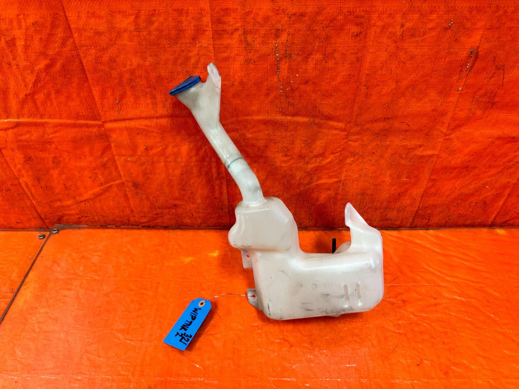 09 14 ACURA TSX   WINDSHIELD WIPER FLUID RESERVOIR TANK W/ MOTORS   OEM OE #3211
