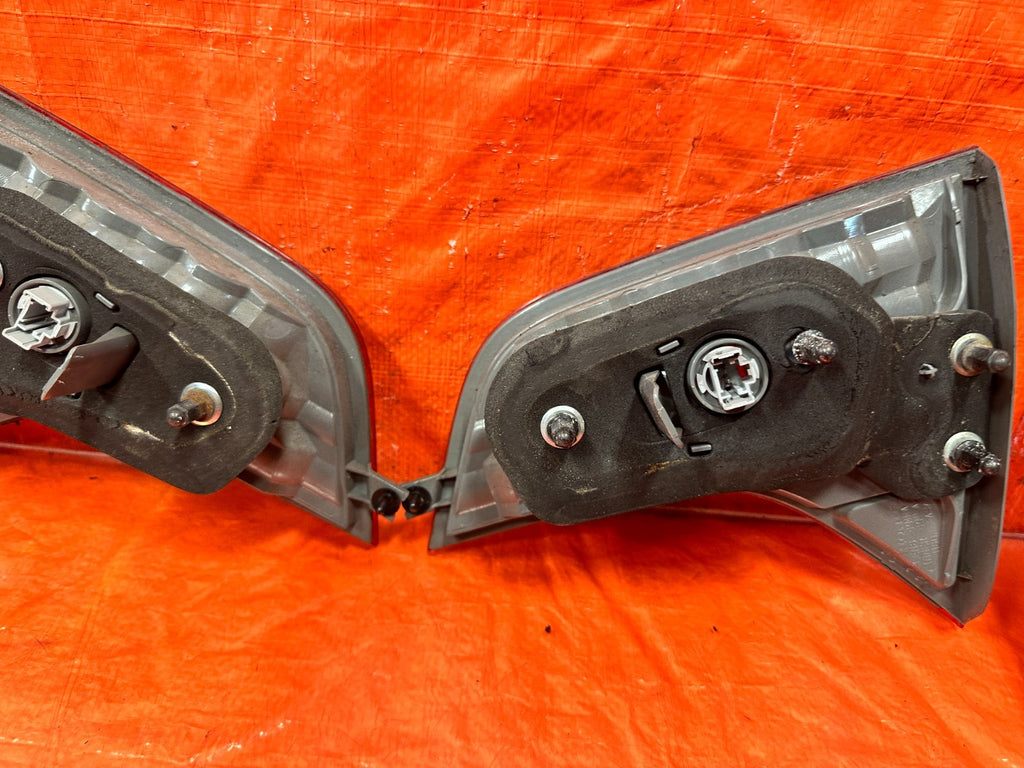 06 08 HONDA CIVIC   4 DOOR SEDAN COMPLET TAIL LIGHT TAIL LAMP SET ALL 4 OEM 30016