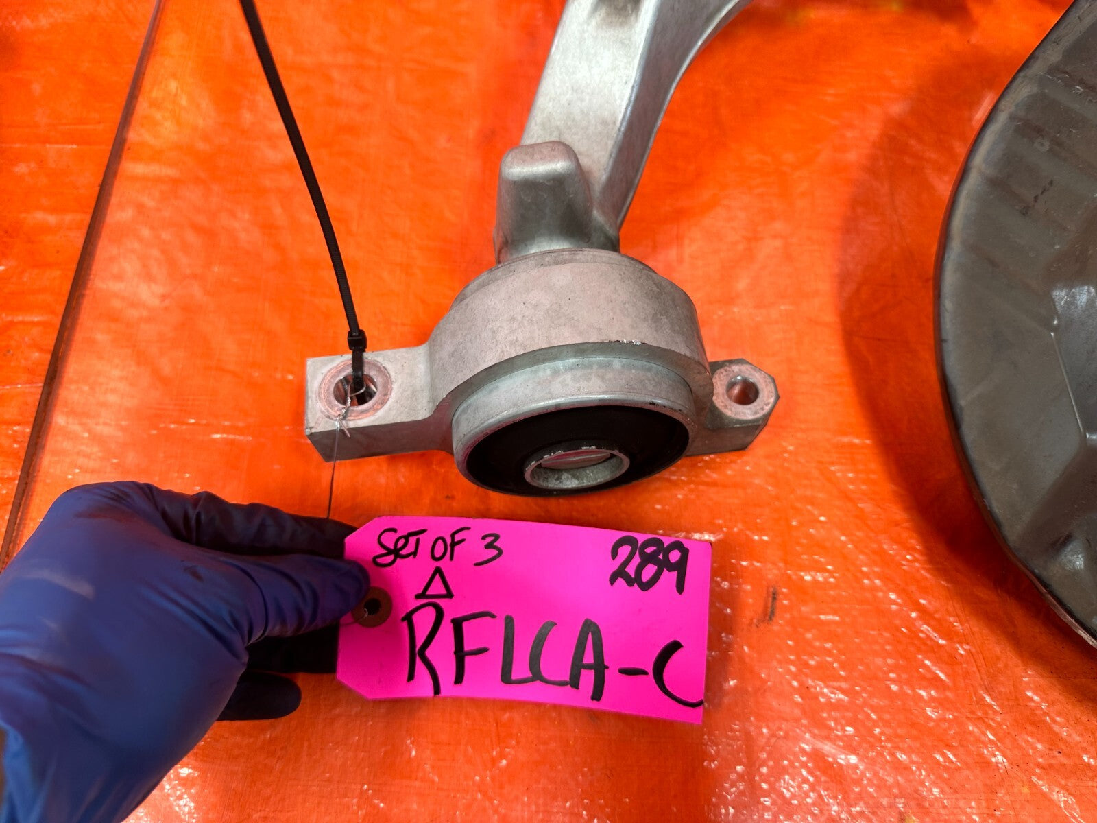 14 20 INFINITI Q50 Q60   RIGHT FRONT SPINDLE & UPPER LOWER CONTROL ARM RWD #2891