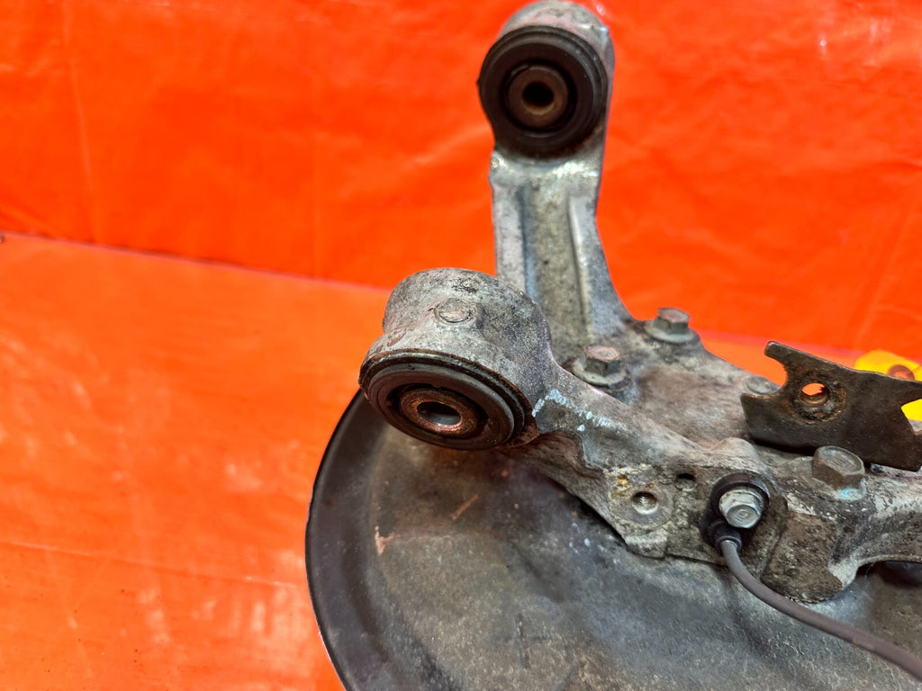 06 11 HONDA CIVIC SI   DRIVER LEFT REAR   SPINDLE KNUCKLE HUB   OEM #26411