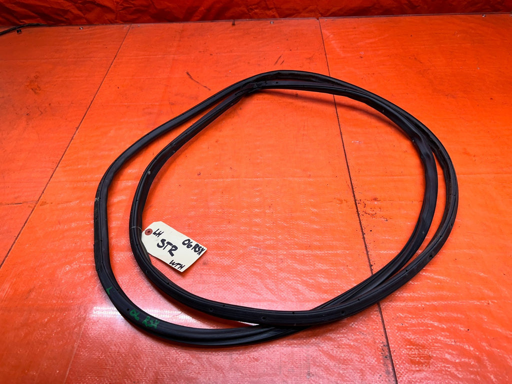 02 06 ACURA RSX LEFT DRIVER DOOR CHASSIS WEATHERSTRIP SEAL OEM #06RSX14