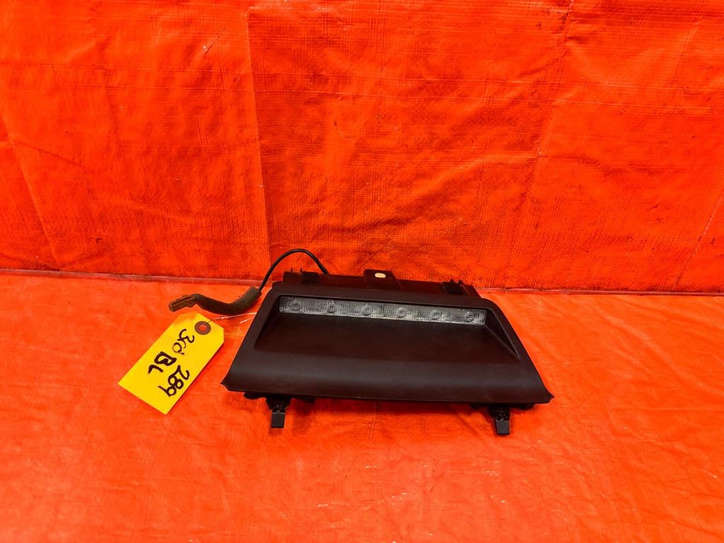 17 20 INFINITI Q60   THIRD 3RD BRAKE LIGHT HIGH MOUNT STOP LAMP   OEM #2890