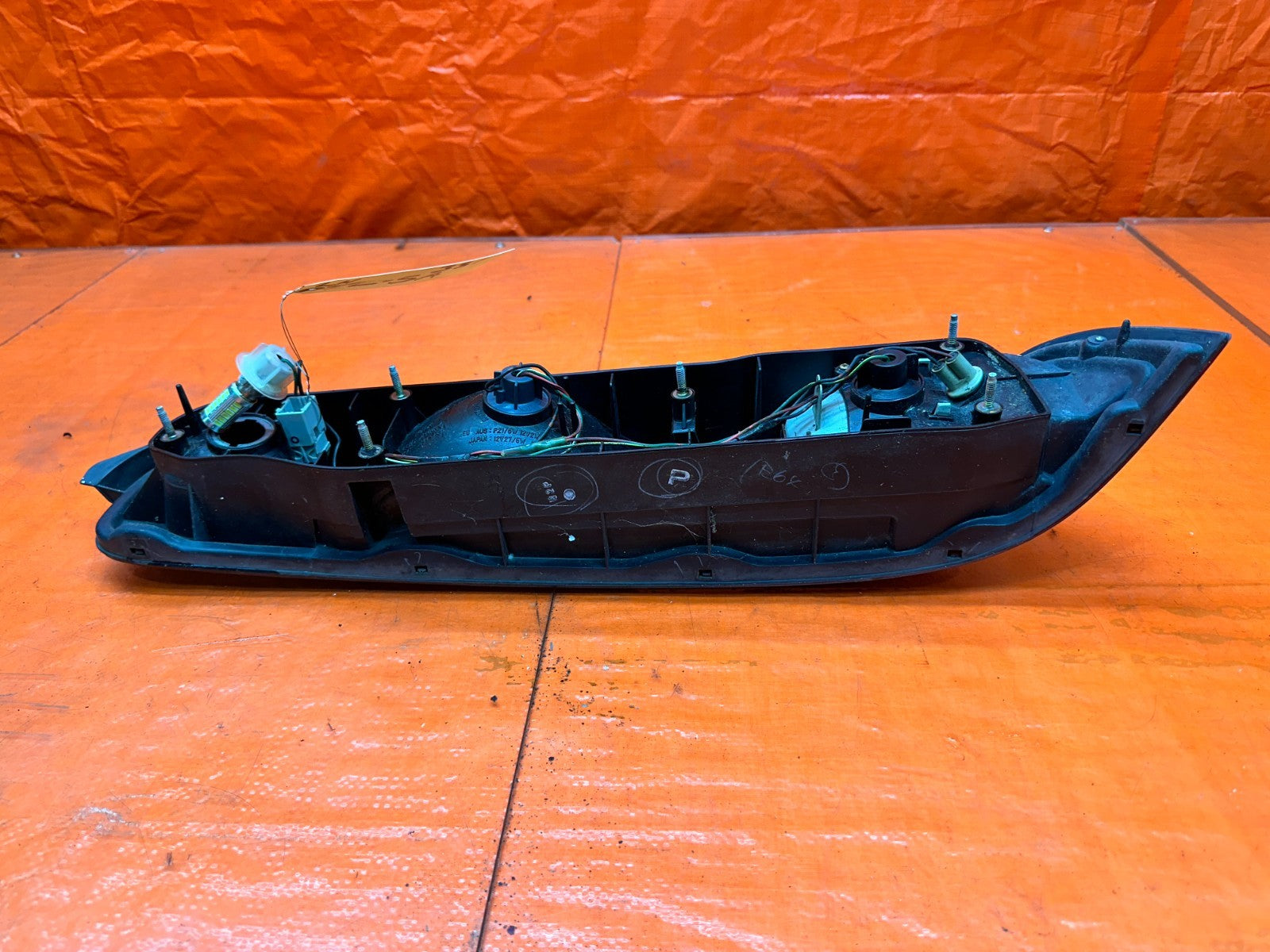 98 01 ACURA INTEGRA 2D LEFT DRIVER REAR TAIL LIGHT LAMP OEM #33113