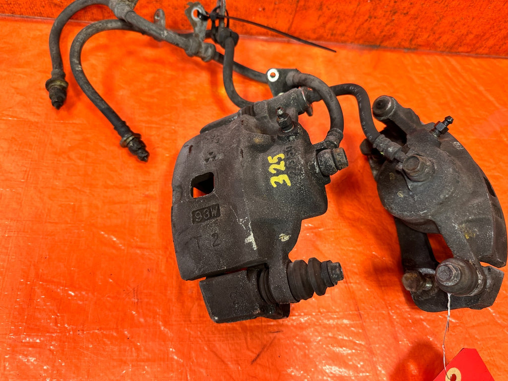 90 91 HONDA CIVIC HATCHBACK   LEFT AND RIGHT FRONT BRACKE CALIPERS   OEM #3257