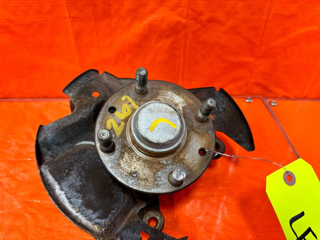 90 93 MAZDA MX 5 MIATA   DRIVER LEFT FRONT SPINDLE KNUCKE HUB NON ABS OEM #2675
