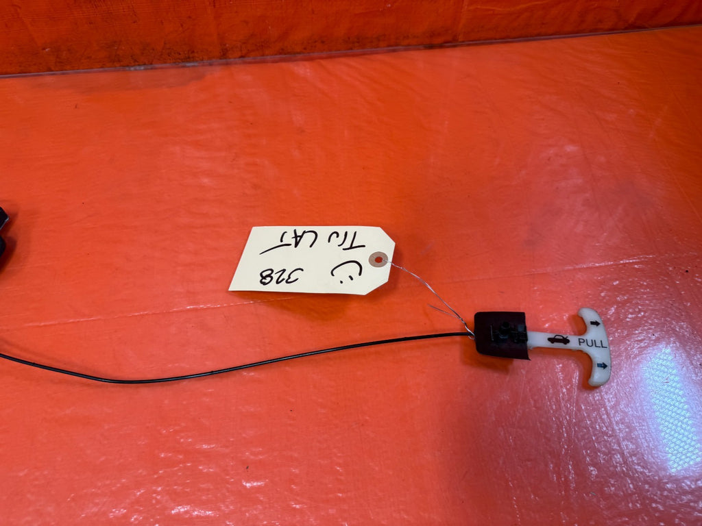 08 15 INFINITI G37 & Q60    2D COUPE   TRUNK LID LATCH LOCK ACTUATOR   OEM 3283