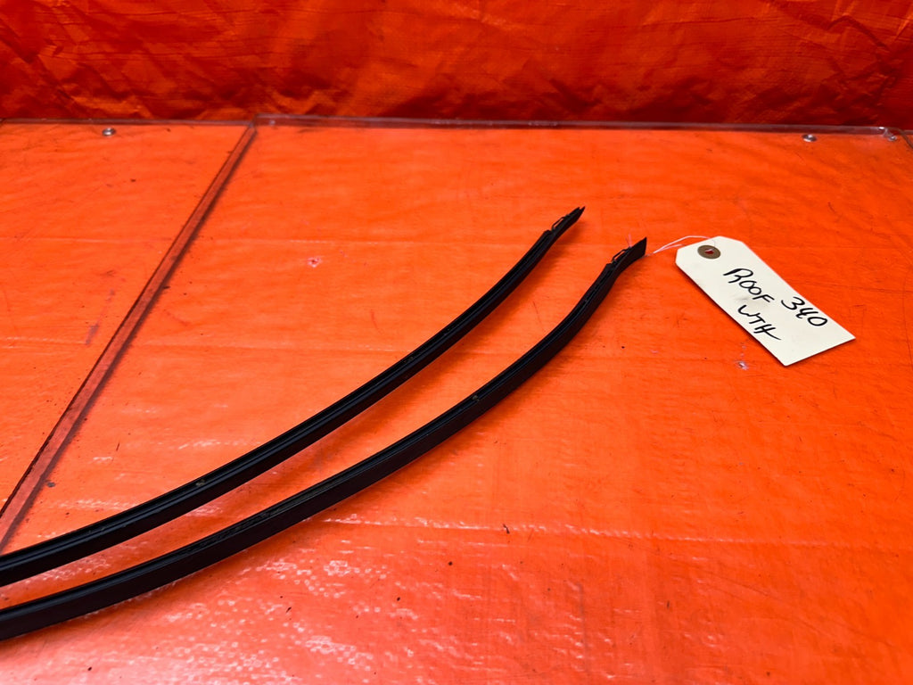 94-01 ACURA INTEGRA 4D SEDAN ROOF TOP MOUNTED WEATHERSTRIP SEALS PAIR OEM #3406