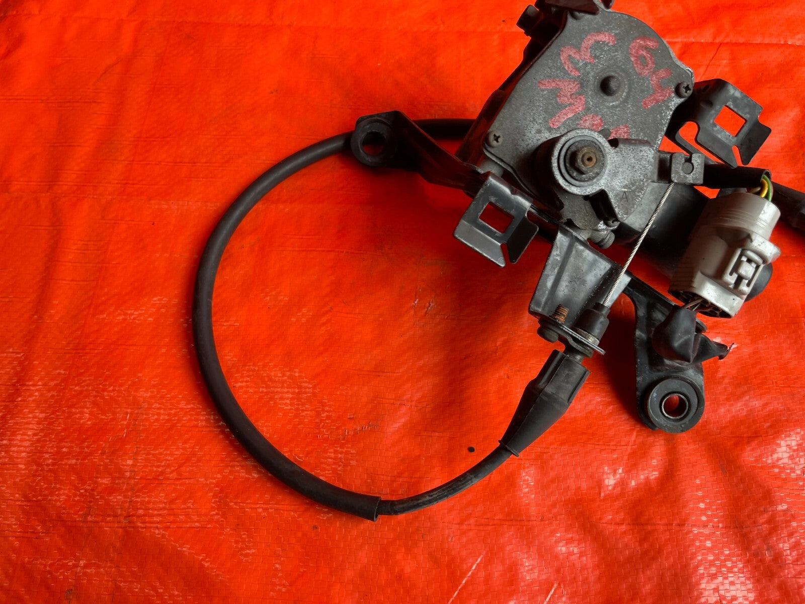 92 96 LEXUS SC300   CRUISE CONTROL MOTOR ACTUATOR W/ CABLE   OEM FACTORY OE #645