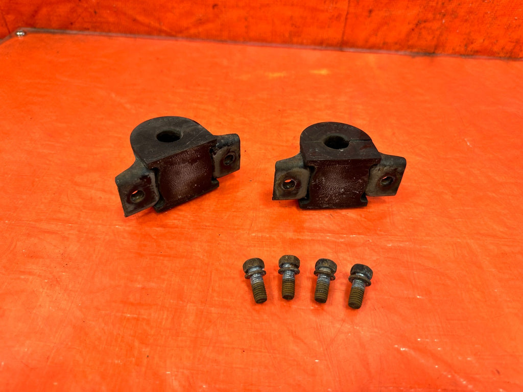 09 14 ACURA TSX   SWAY BAR MOUNTING BRACKET SET LEFT RIGHT BRACKETS   OEM #3052