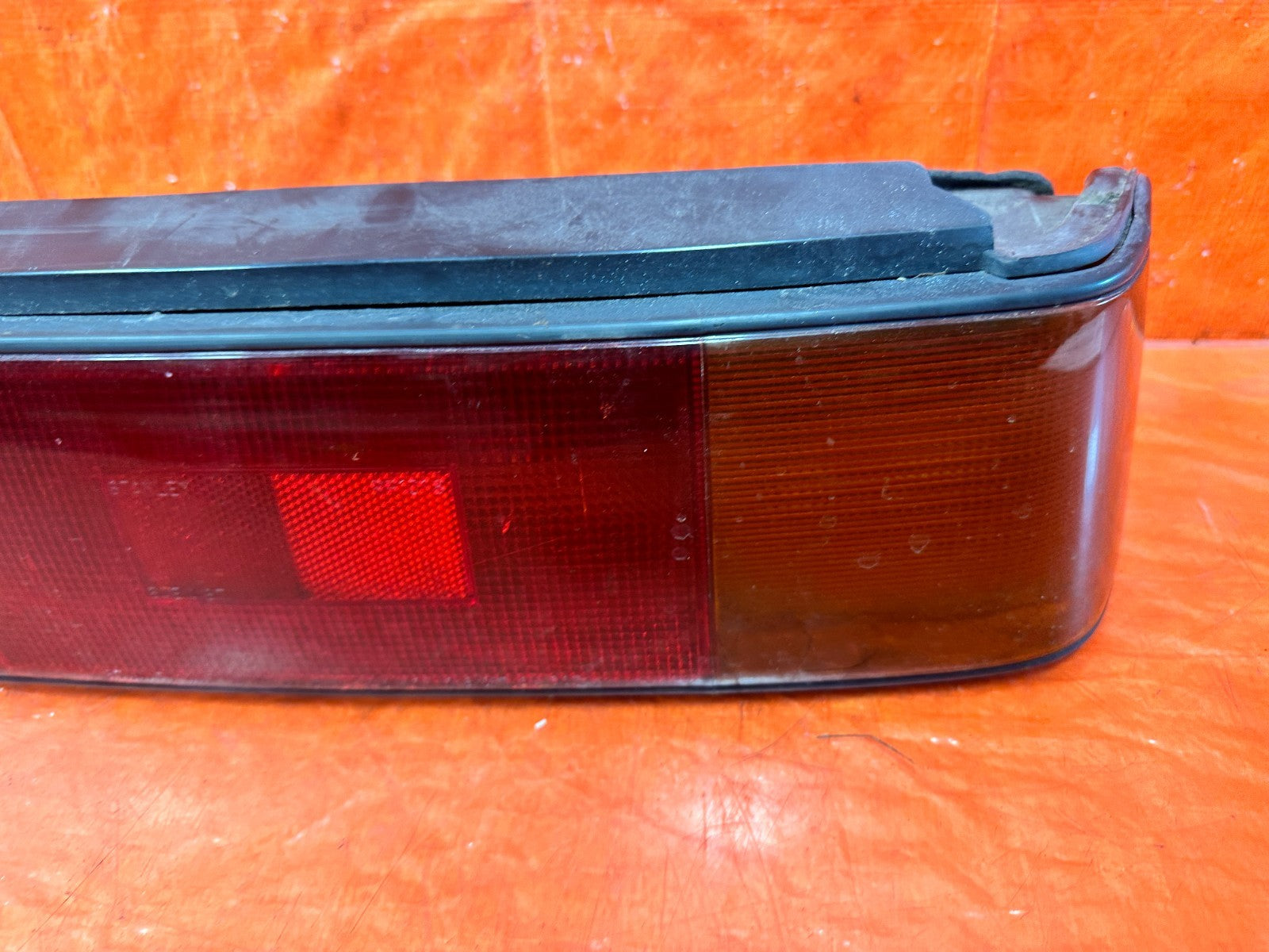 90 91 HONDA CIVIC HATCHBACK   PASSENGER RIGHT TAIL LIGHT TAIL LAMP   OEM #3172