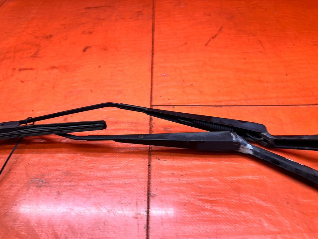 97 01 HONDA PRELUDE 2.2L DRIVER PASSENGER FRONT WINDSHIELD WIPER ARMS SET #33612