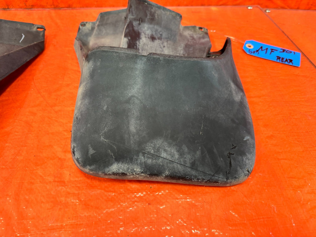 97 01 HONDA CR V CRV   REAR   LEFT & RIGHT   MUD FLAP SET FLAPS OEM FACTORY #3015
