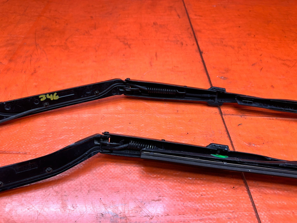 03-08 NISSAN 350Z FRONT WINDSHIELD WIPER ARMS PAIR DRIVER PASSENGER OEM #3469
