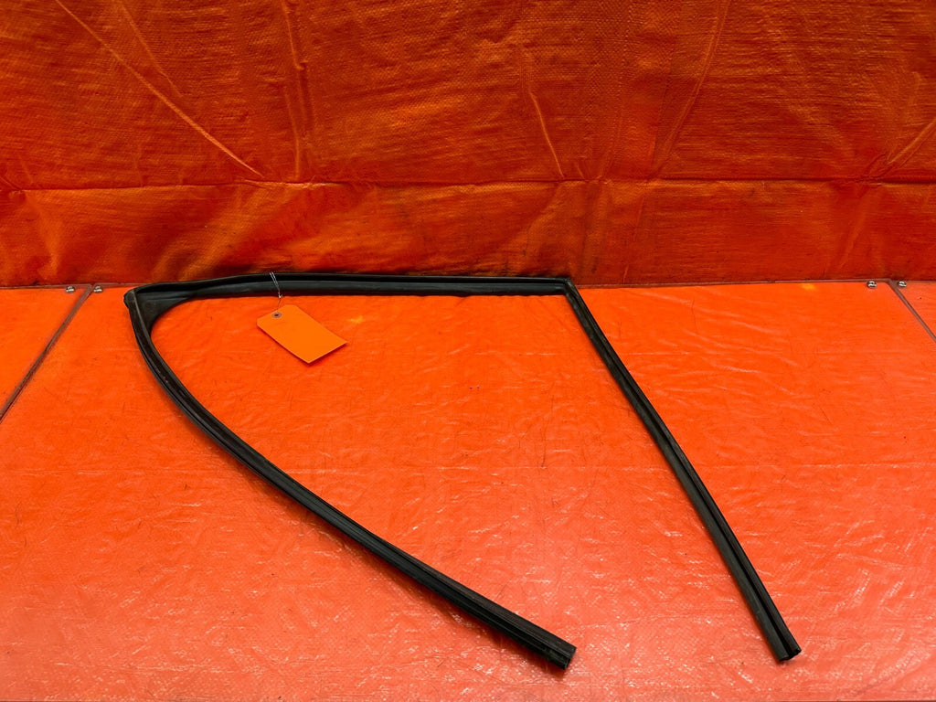 08 12 HONDA ACCORD SEDAN   DRIVER LEFT REAR WINDOW GLASS RUN CHANNEL OEM #2390