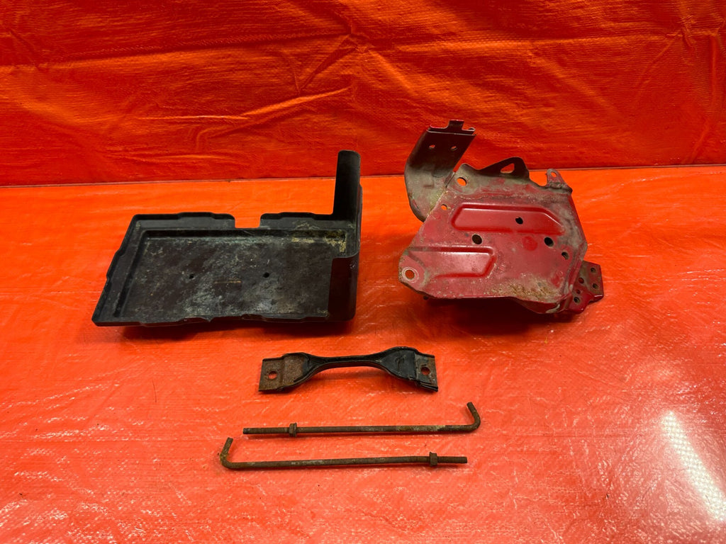 06 11 HONDA CIVIC   BATTERY TRAY AND PLASTIC COMBO   OEM OE #2043