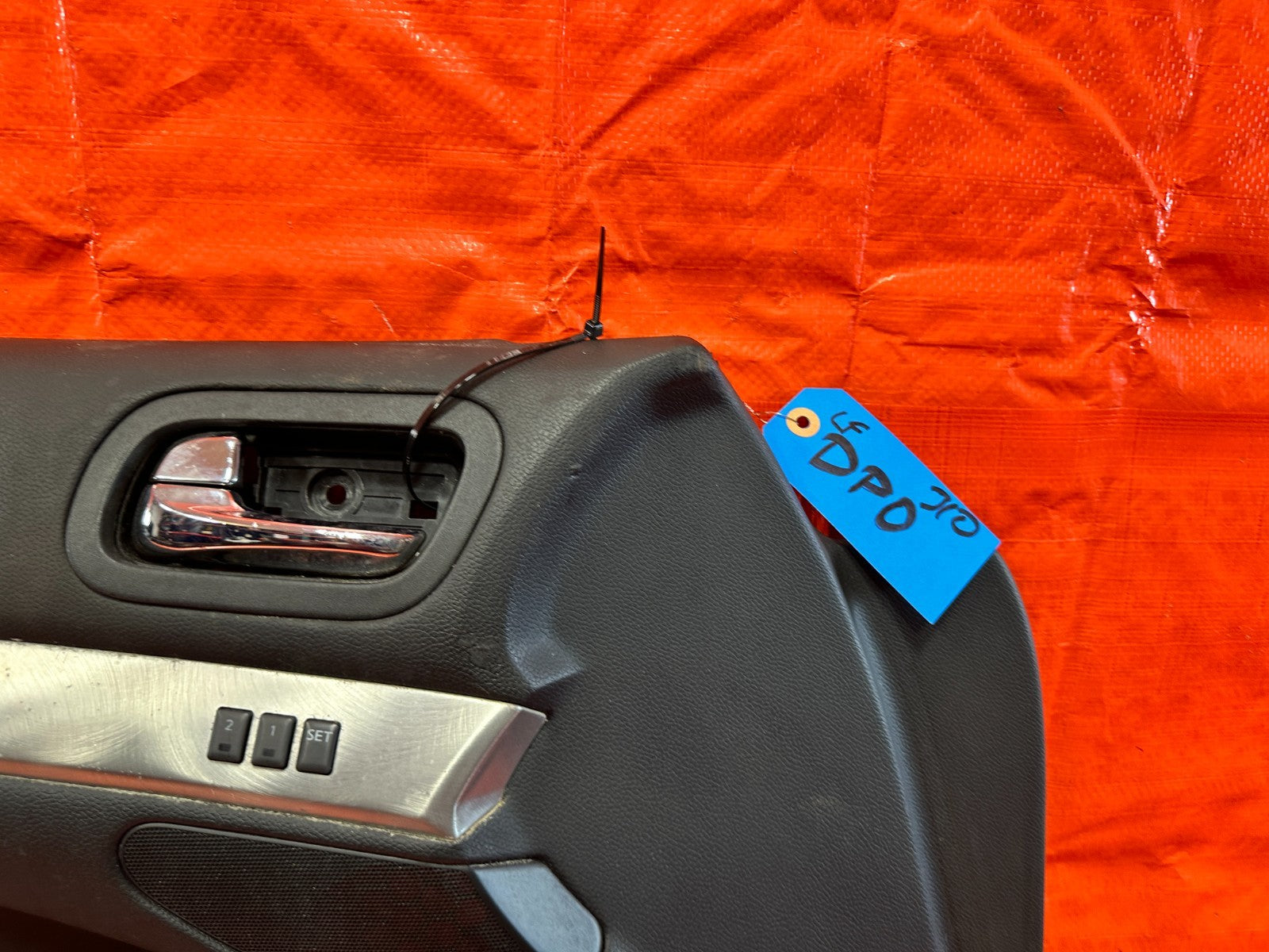 09 15 INFINITI G37 CONVERTIBLE DRIVER LEFT   DOOR PANEL / DOOR CARD / DOOR LINER1