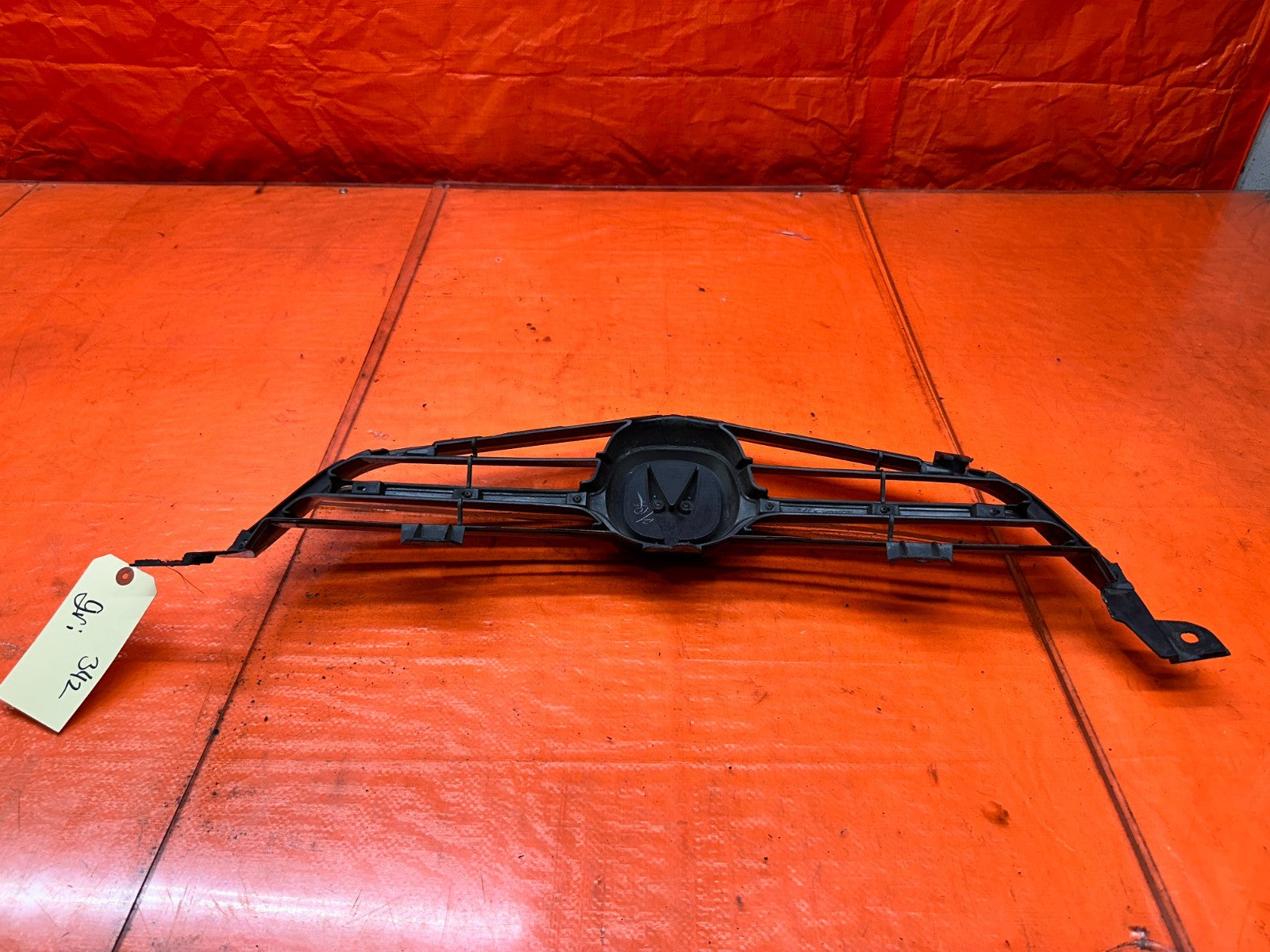 04-05 ACURA TSX 4D 2.4L K24A2 FRONT BUMPER UPPER GRILLE GRILL MOLDING OEM #34211