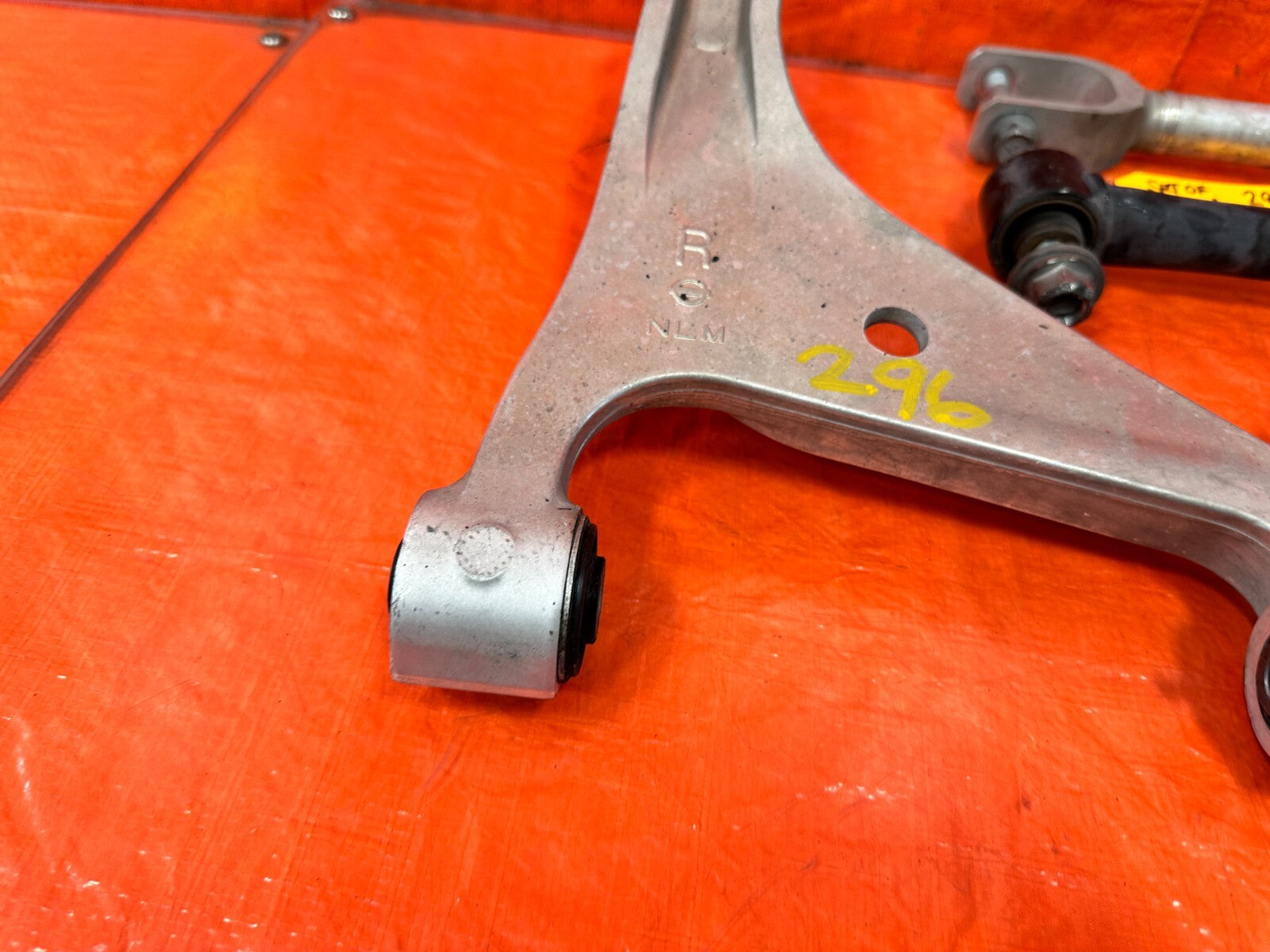 14 20 INFINITI Q50 Q60 LEFT REAR SPINDLE KNUCKLE W/ ALL CONTROL ARMS OEM #29614