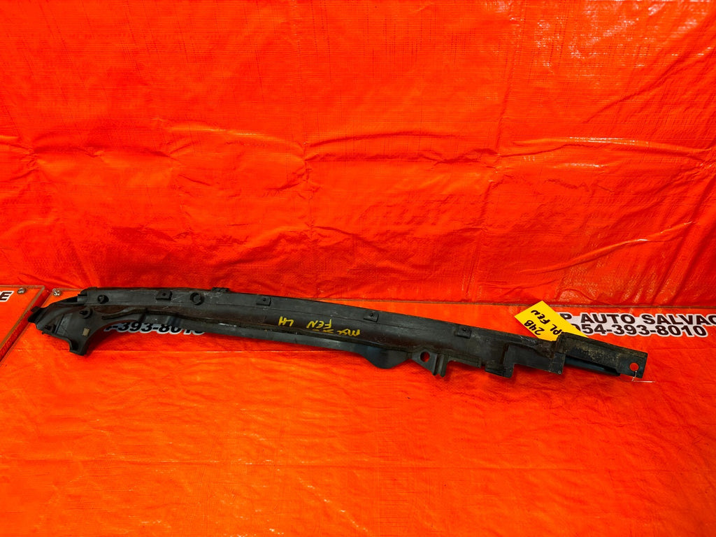 08 15 INFINITI G37 & Q60 COUPE DRIVER LEFT FRONT   FENDER SEAL TRIM GASKET #2485