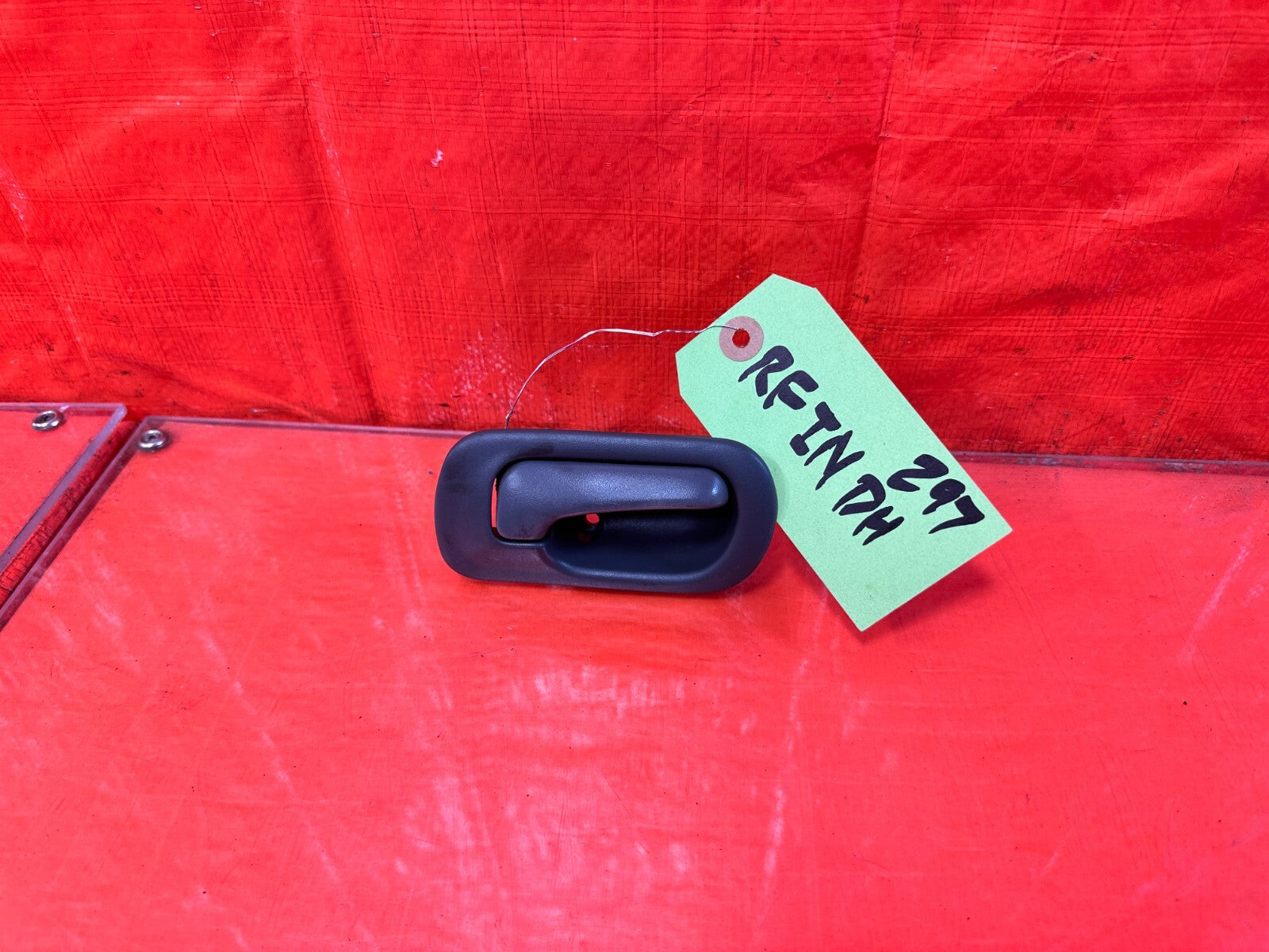 96 00 HONDA CIVIC SEDAN EX LX RIGHT FRONT / REAR INTERIOR DOOR HANDLE OEM #297 10
