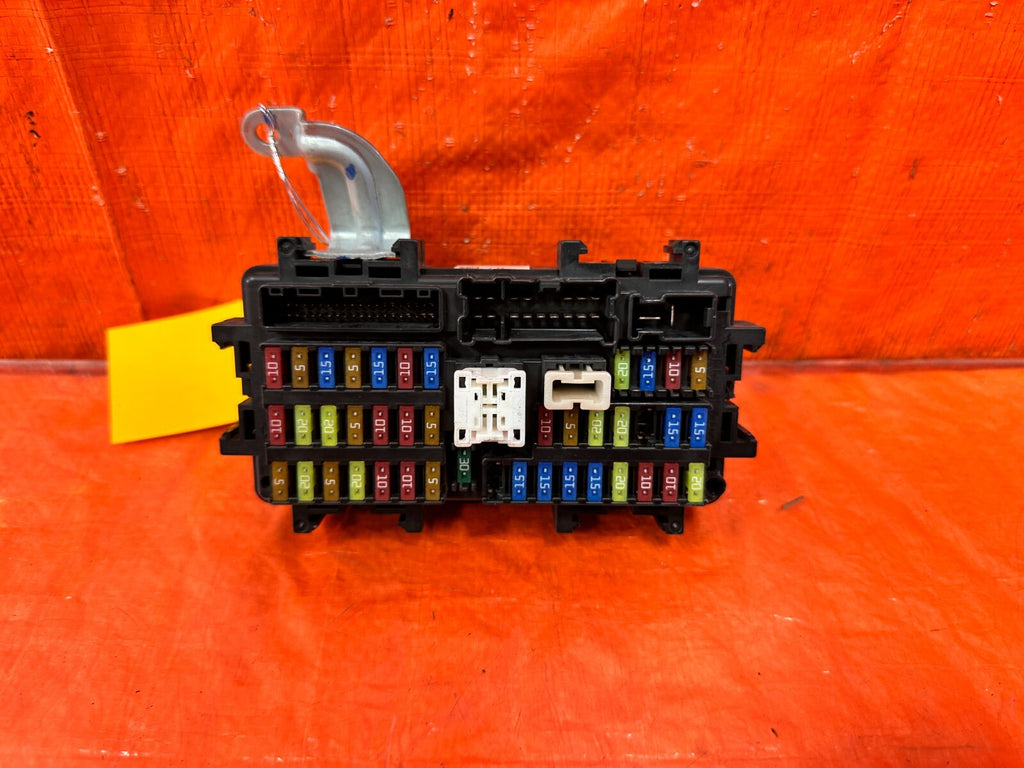 16 20 INFINITI Q50 & Q60 3.0L   INTERIOR CABIN UNDER DASH FUSE BOX PANEL OEM 2963
