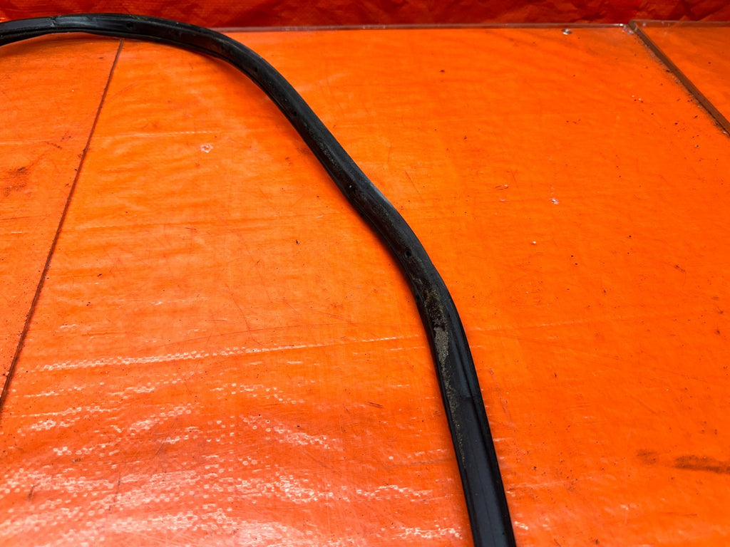 92 95 HONDA CIVIC EX 2D   DRIVER LEFT DOOR MOUNTED WEATHERSTRIP SEAL   OEM #3338