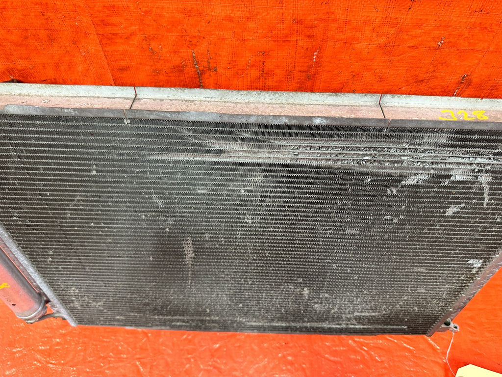 08 15 INFINITI G37 & Q60  2D COUPE   6 SPEED MANUAL RADIATOR & CONDENSER OEM 39