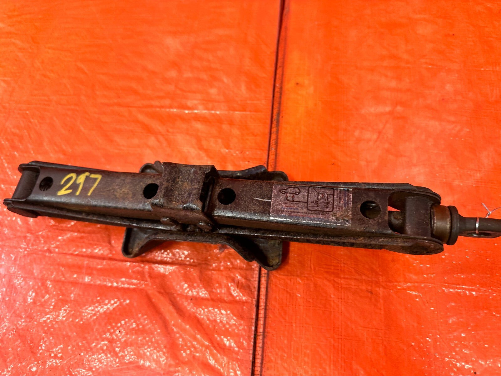 OEM HONDA SCISSOR JACK   88 00 CIVIC   86 02 ACCORD   85 91 PRELUDE   88 91 CRX3