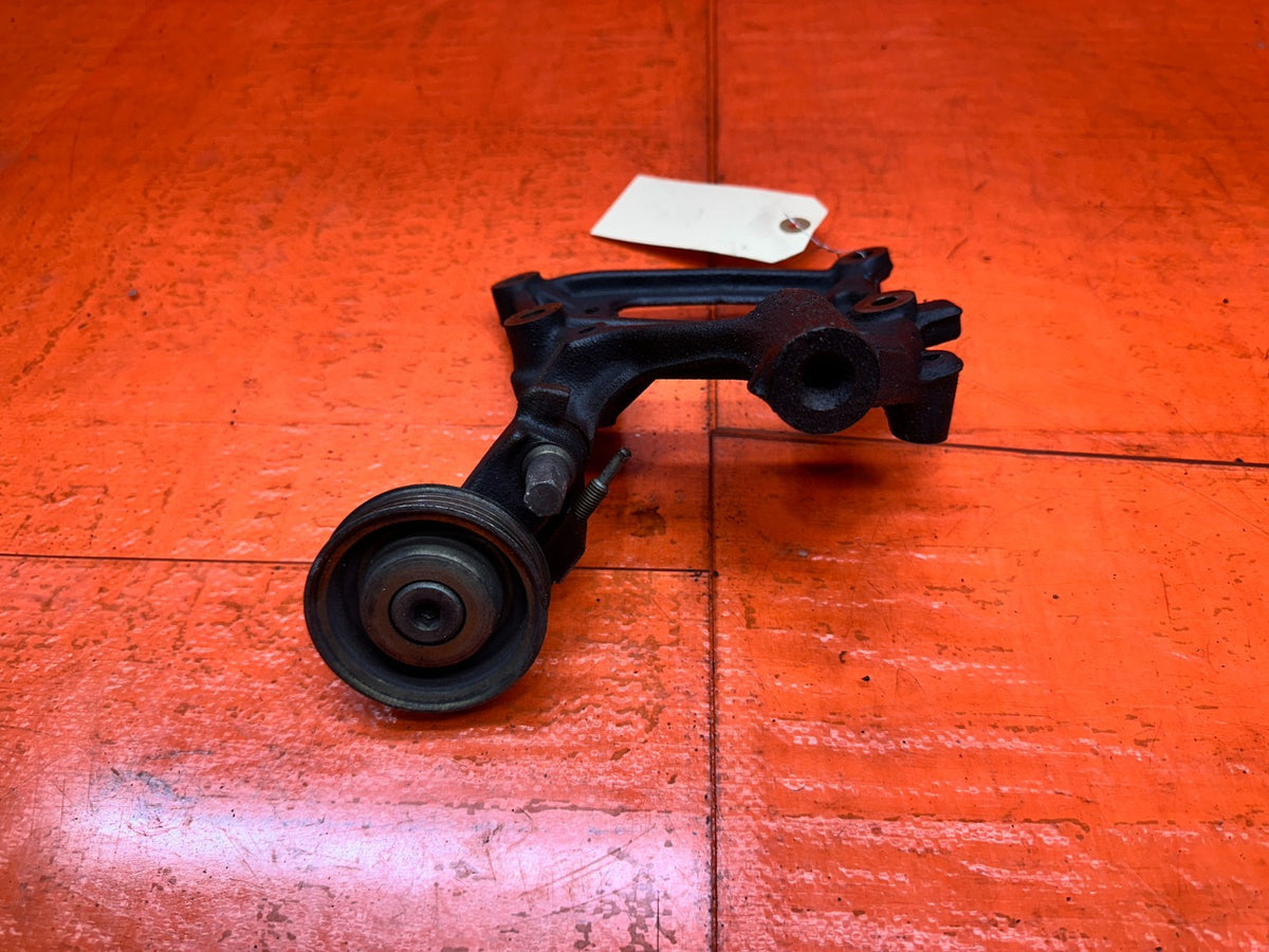 B20 P7H / P54 D SERIES AC COMPRESSOR BRACKET6