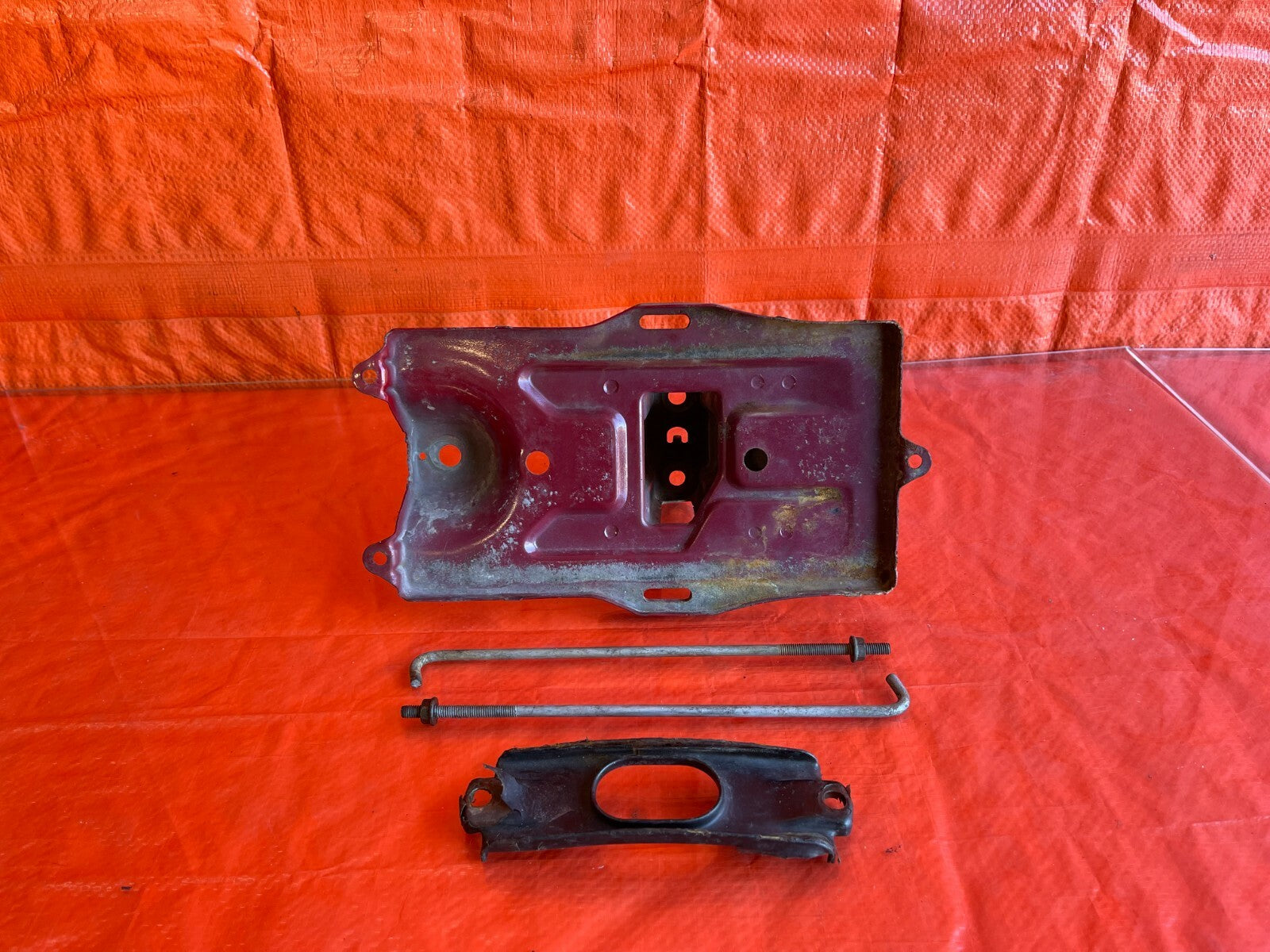 INTEGRA CIVIC DEL SOL   BATTERY TRAY W/ ALL HARDWARE AND TIE DOWN COMPLETE   OEM0