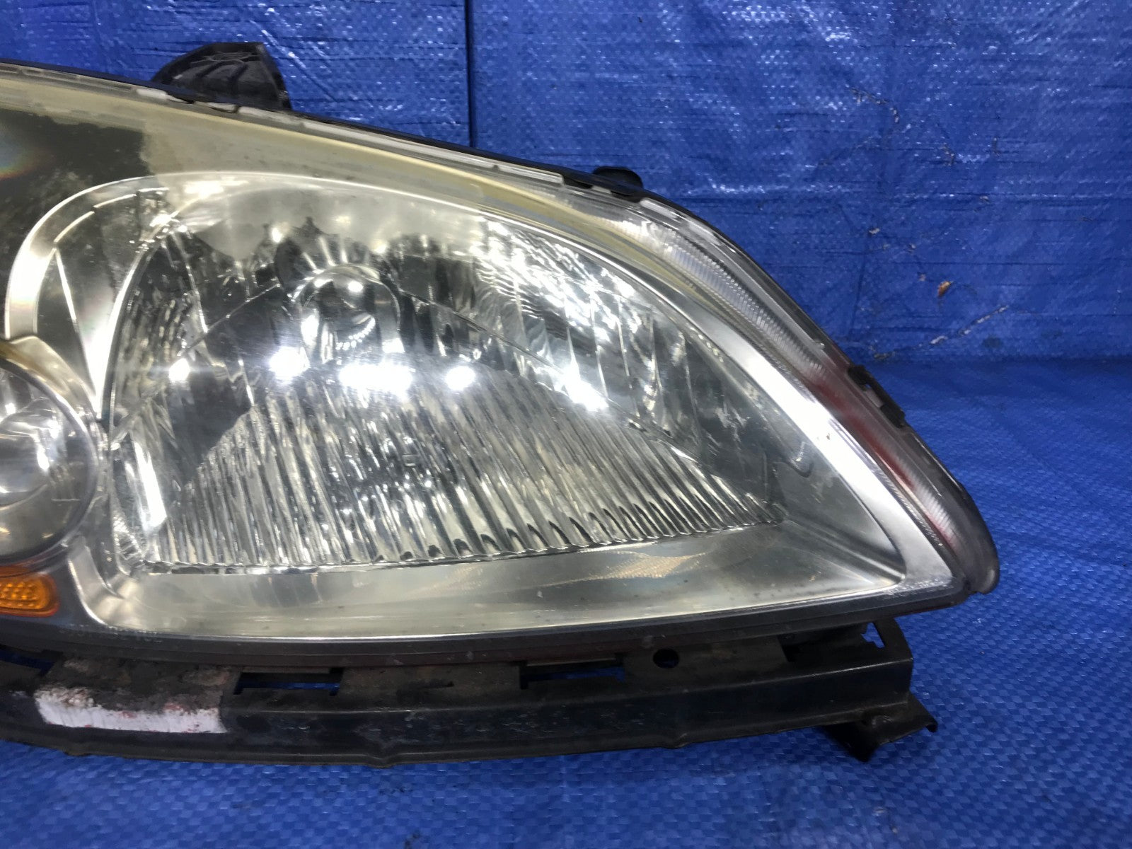 OEM 2002 02 HONDA CIVIC LX 4D SEDAN M/T   PASSENGER RIGHT HEADLIGHT HEADLAMP1