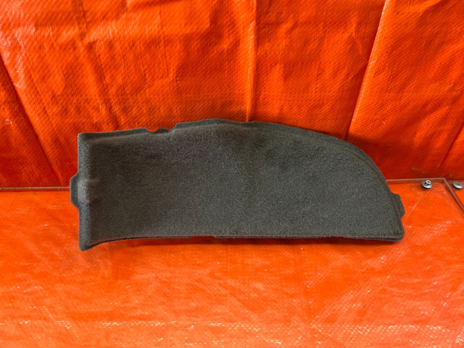 02 06 ACURA RSX   PASSENGER RIGHT TAIL LIGHT LAMP BULB COVER TRIM TAN   OEM #1220