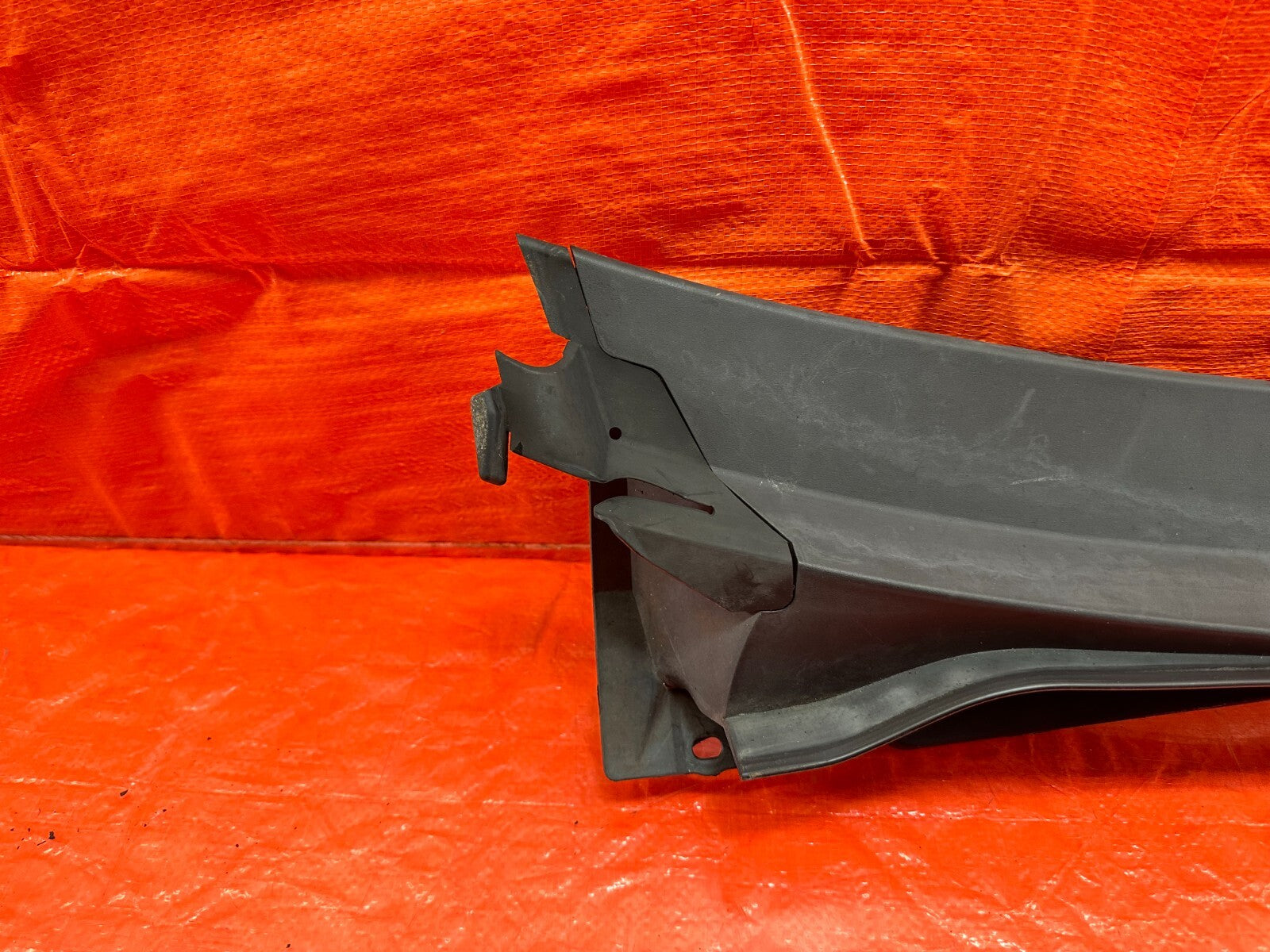 02 05 HONDA CIVIC SI EP3 HATCH   WIPER COWL TRIM   PASSENGER RIGHT SIDE OEM #1867