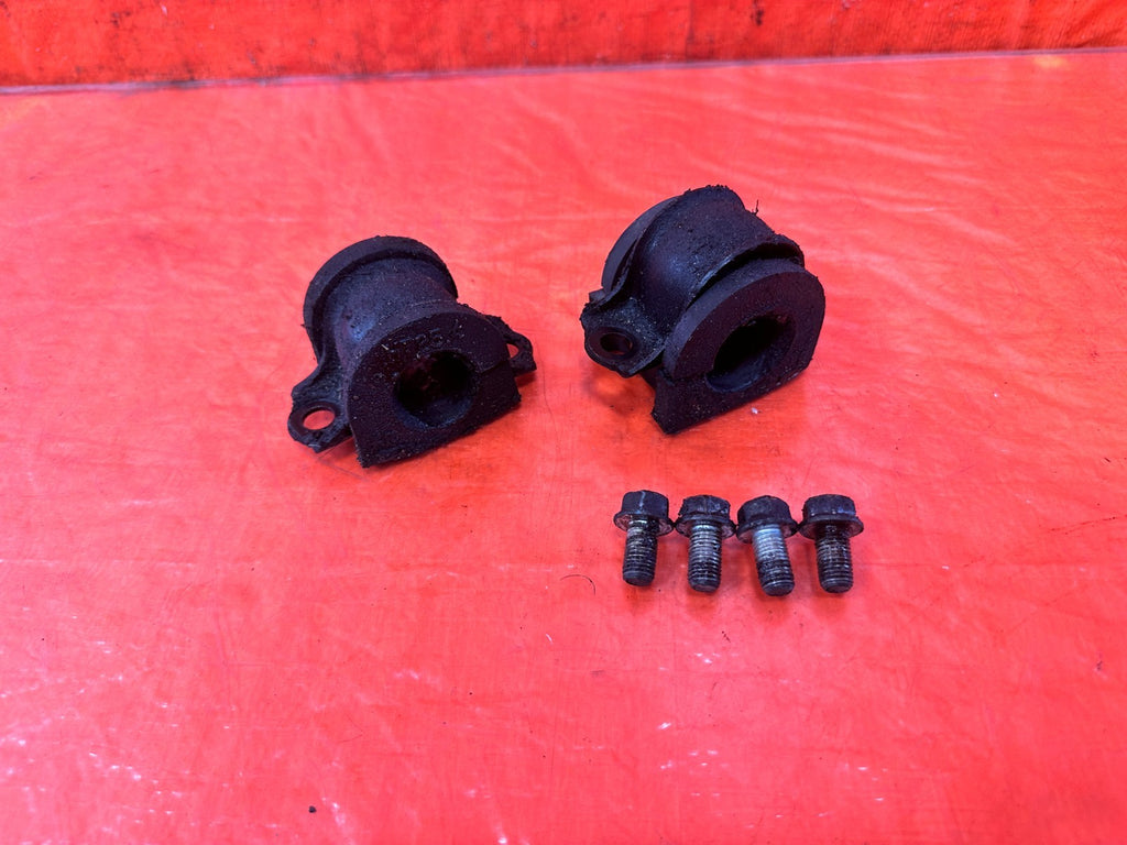 04 08 ACURA TSX   FRONT SWAY BAR BUSHINGS AND BRACKETS   OEM FACTORY #3042