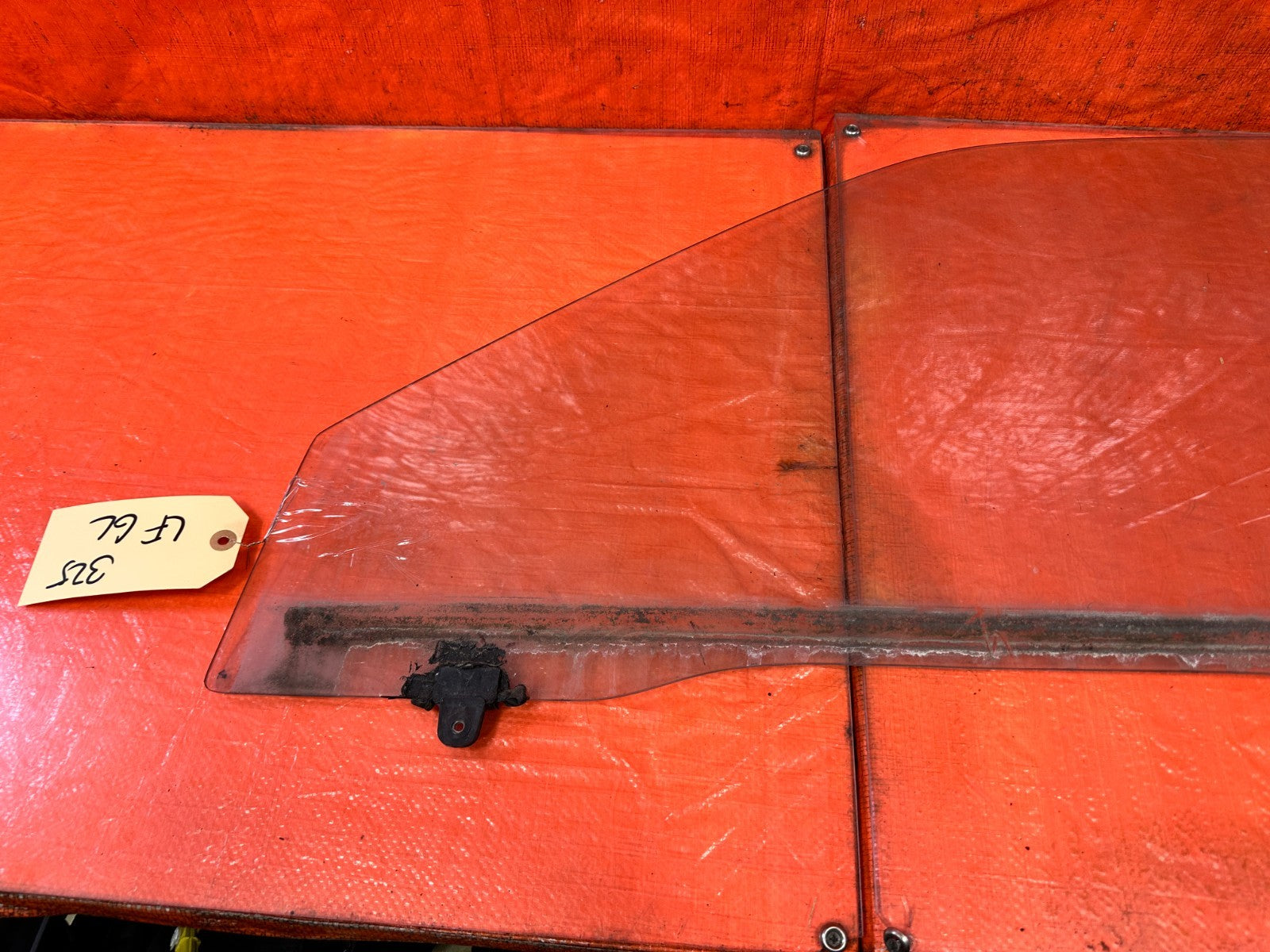 90 91 HONDA CIVIC HATCHBACK   DRIVER LEFT FRONT DOOR GLASS WINDOW OEM 3258