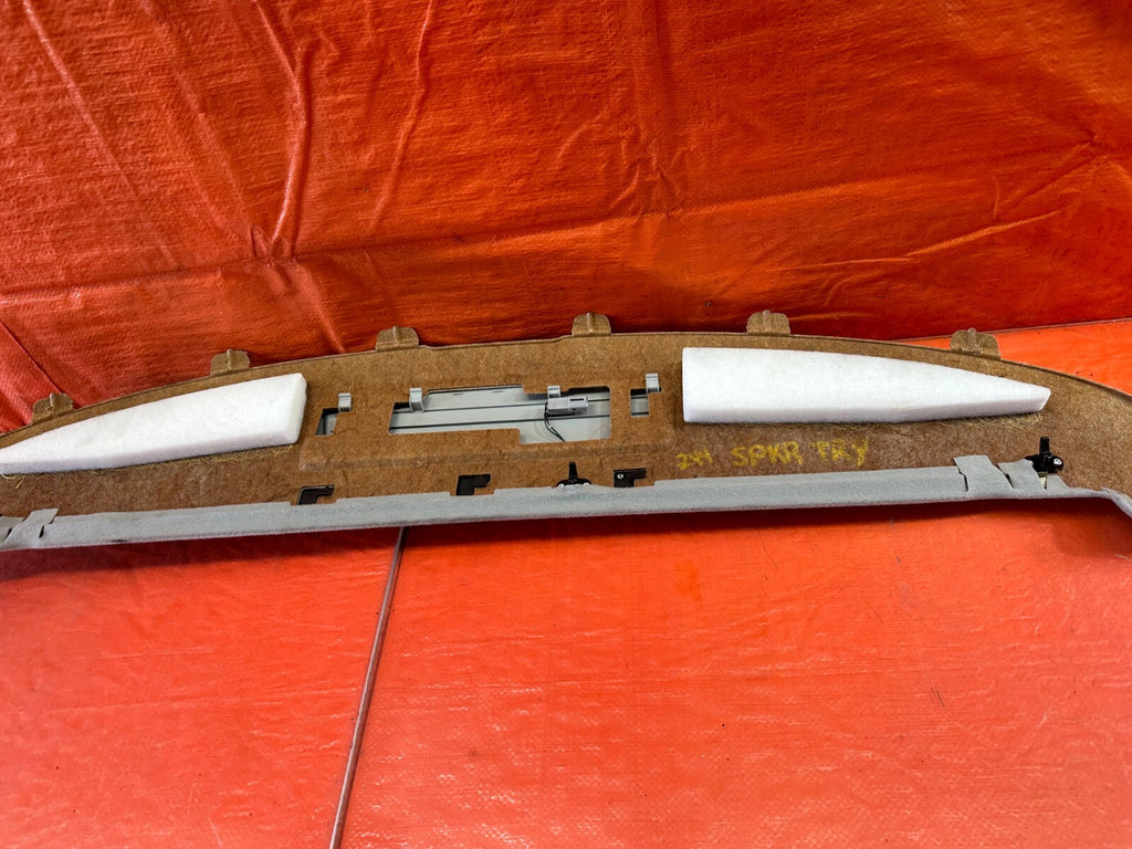 2009 09 LEXUS ES350   3RD BRAKE LIGHT W/ LIGHT GRAY SURROUNDING TRIM   OEM #24415